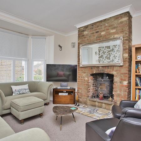 Spacious Seaside Escape In The Heart Of Deal, 4 Mins From The Beach Екстер'єр фото