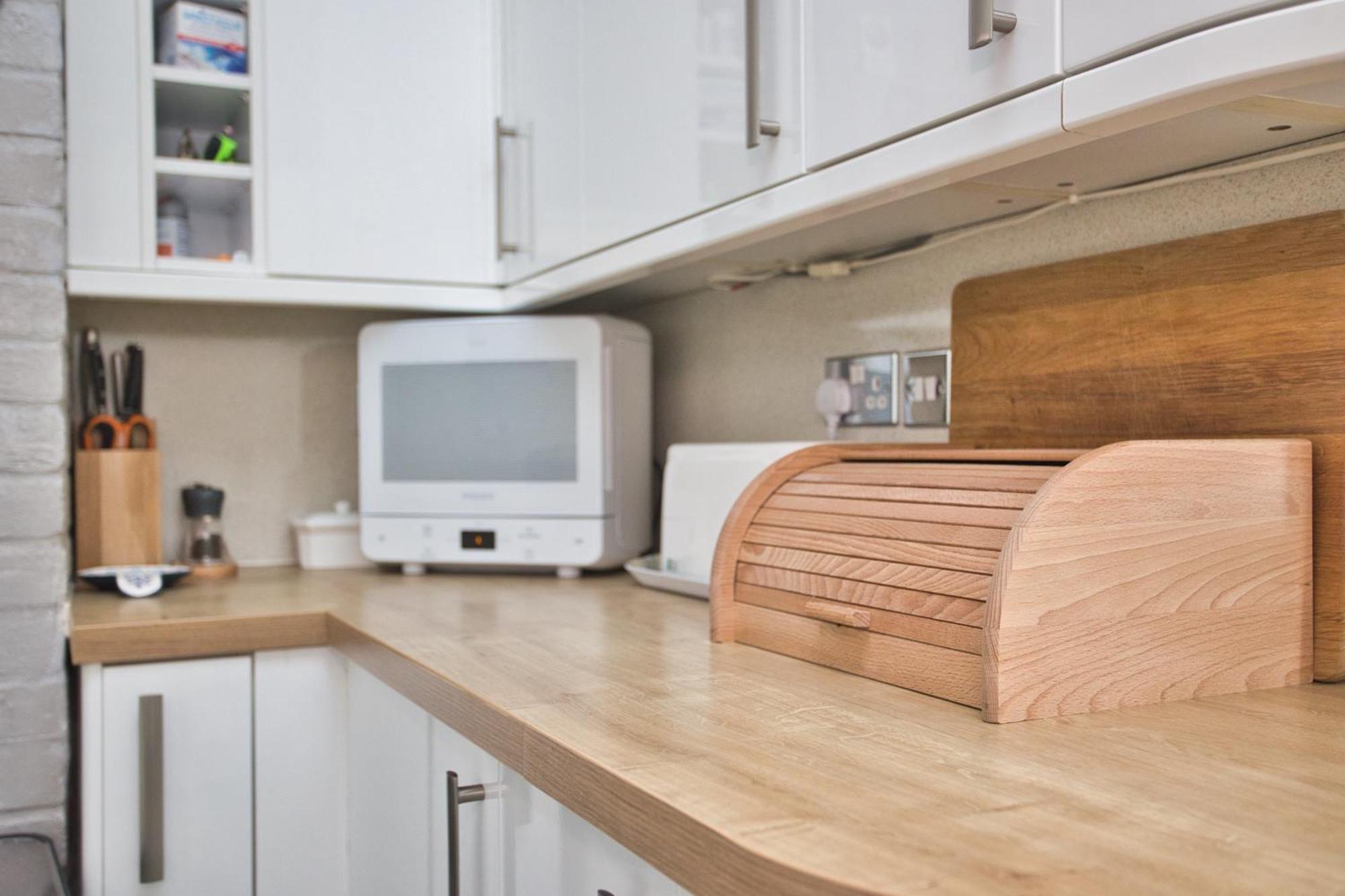 Spacious Seaside Escape In The Heart Of Deal, 4 Mins From The Beach Екстер'єр фото