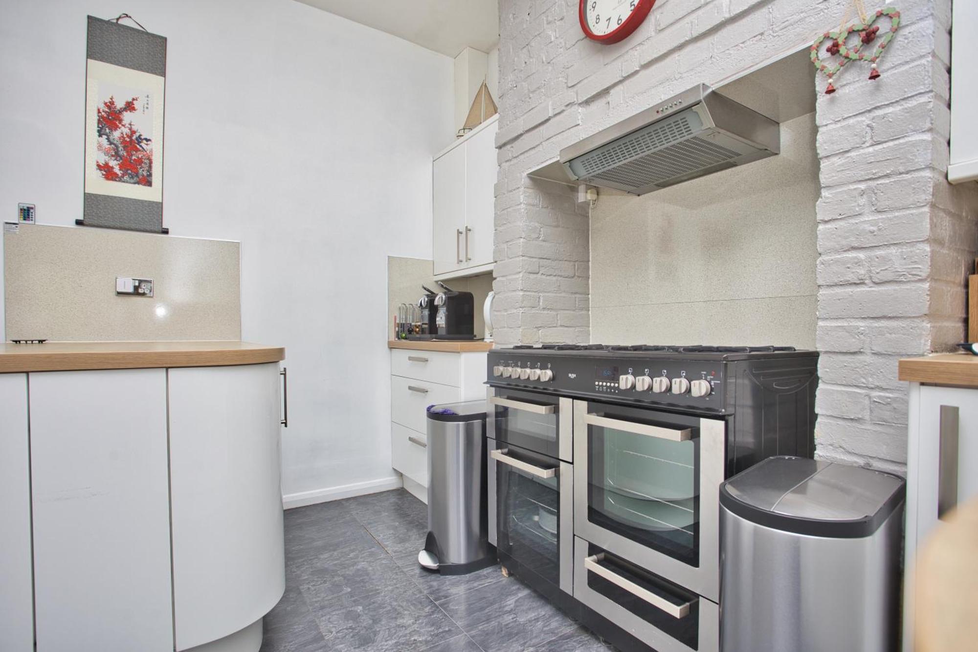 Spacious Seaside Escape In The Heart Of Deal, 4 Mins From The Beach Екстер'єр фото