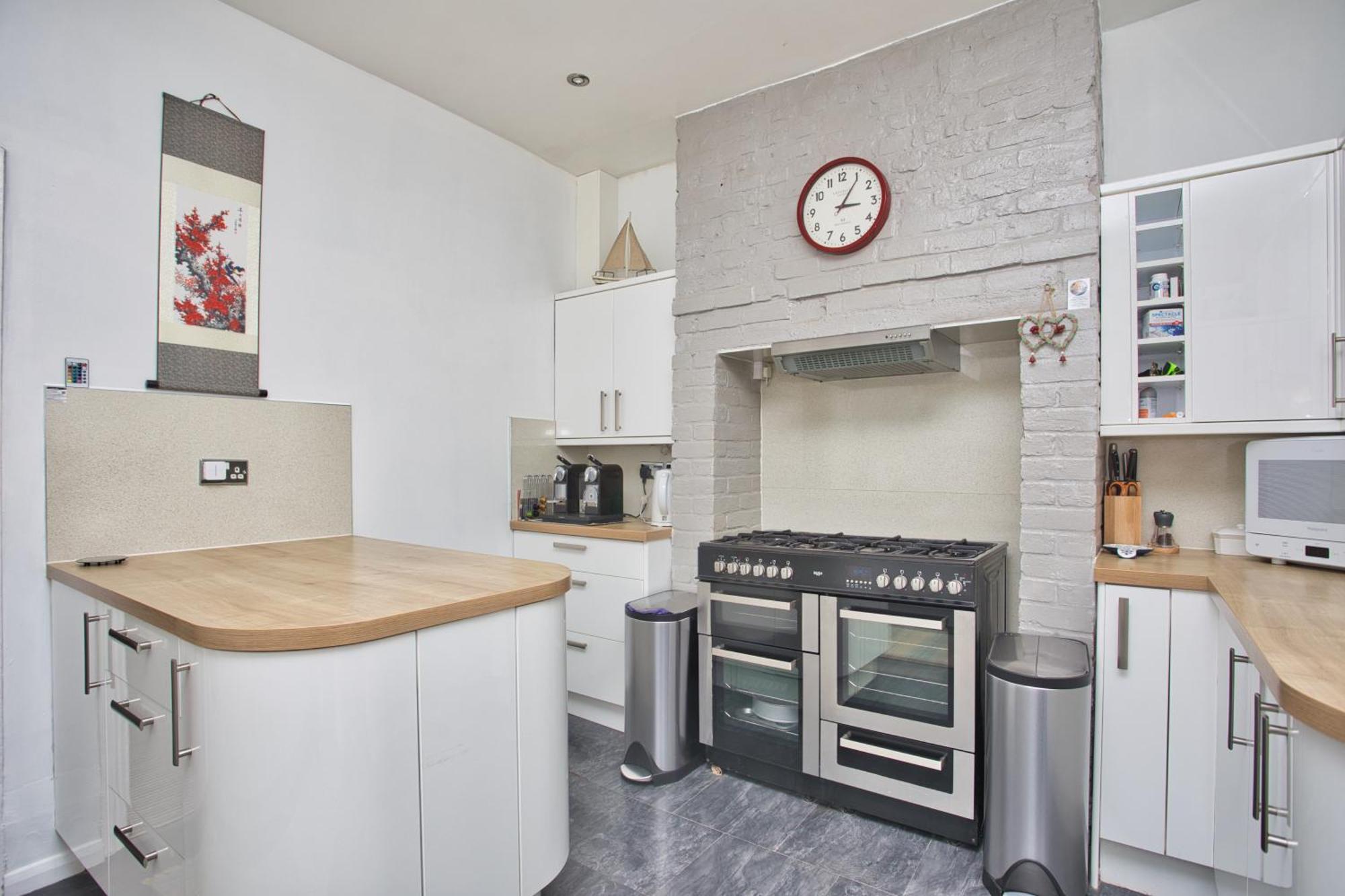 Spacious Seaside Escape In The Heart Of Deal, 4 Mins From The Beach Екстер'єр фото